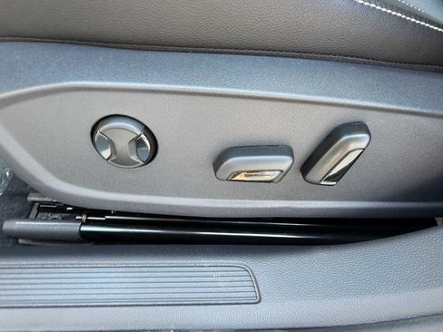 New 2026 Volkswagen Jetta SE FWD image 7