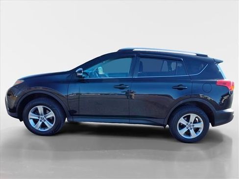 Used 2015 Toyota RAV4 XLE image 2