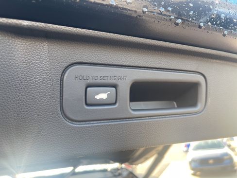 New 2025 Honda Pilot Touring image 16