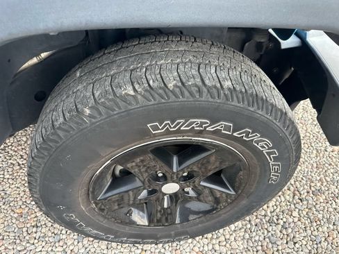 Used 2018 Jeep Wrangler Sport AWD/4WD image 40