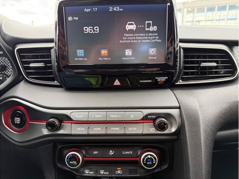 Used 2019 Hyundai Veloster 2.0 Premium FWD image 19