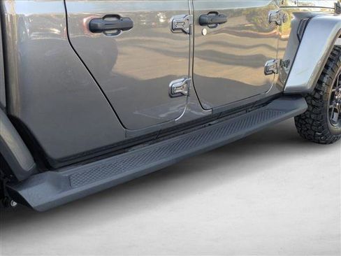 Certified 2025 Jeep Gladiator Sport image 20