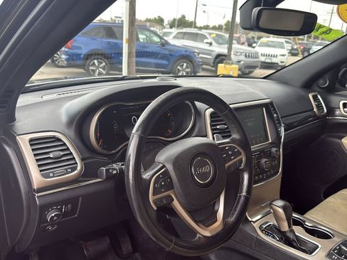 Used 2017 Jeep Grand Cherokee Limited 75th Anniversary AWD/4WD image 10