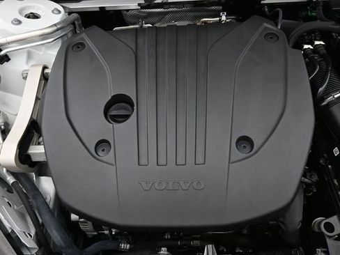 Used 2023 Volvo XC60 B5 Plus w/ Protection Package Premier image 35