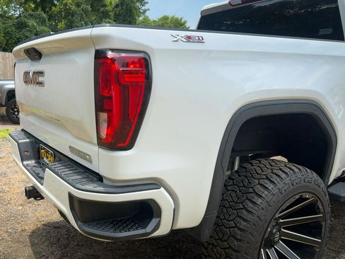 Used 2020 GMC Sierra 1500 Elevation w/ Elevation Value Package AWD/4WD image 22
