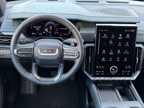 Used 2026 GMC Acadia AT4 AWD/4WD image 14