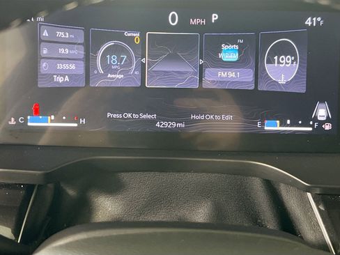 Used 2022 Jeep Grand Cherokee Altitude image 12