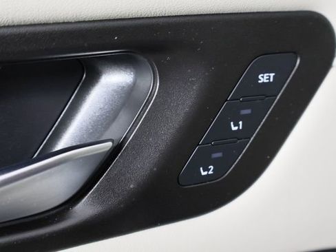 Used 2022 Nissan Pathfinder Platinum w/ Cargo Package FWD image 24