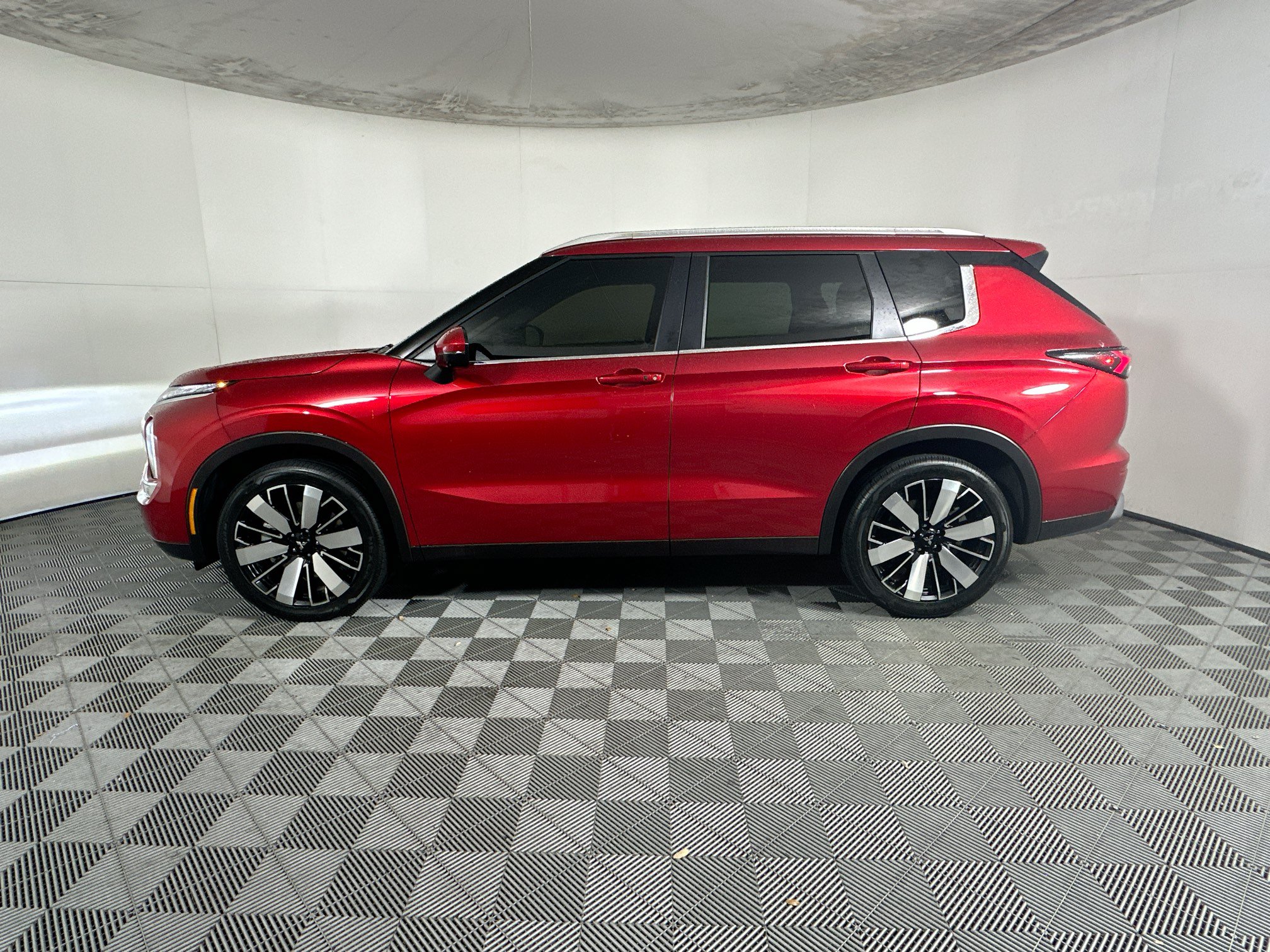 Used 2026 Mitsubishi Outlander SE FWD image 6