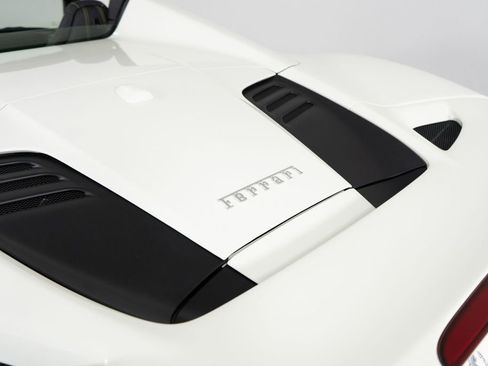 Certified 2023 Ferrari F8 Tributo image 18