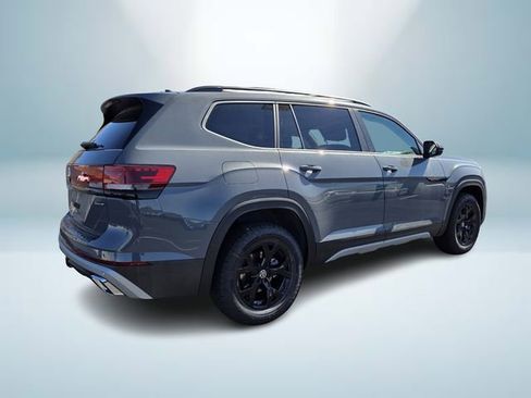 New 2026 Volkswagen Atlas Peak Edition image 4