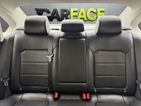 Used 2019 Volkswagen Passat 2.0T Wolfsburg FWD image 37