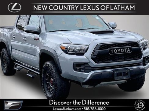 Used 2017 Toyota Tacoma TRD Pro image 1