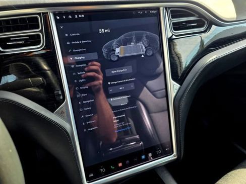 Used 2017 Tesla Model X 75D AWD/4WD image 45