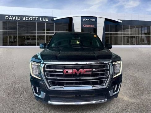 Used 2023 GMC Yukon SLT w/ SLT Premium Package RWD image 2