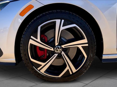 Used 2024 Volkswagen GTI SE image 19