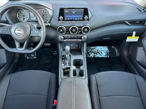 Used 2025 Nissan Sentra S image 10