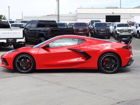 Used 2020 Chevrolet Corvette Stingray Preferred Cpe w/ 2LT Preferred Equipment Group RWD image 3