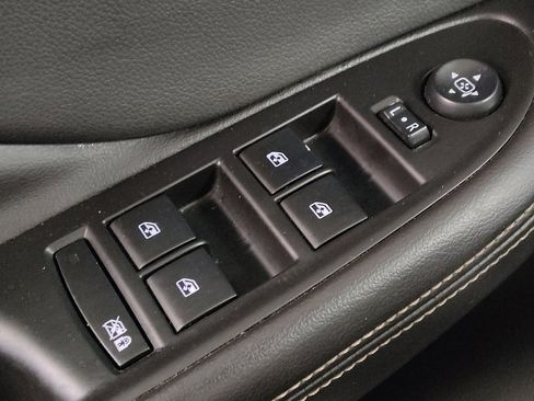 Used 2018 Buick Envision Essence image 27