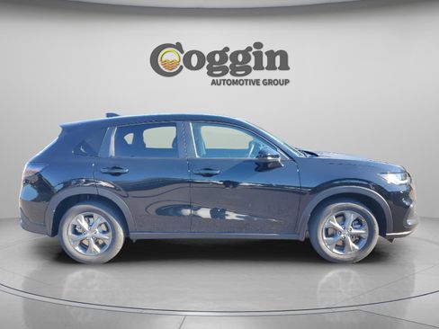 New 2026 Honda HR-V LX image 5