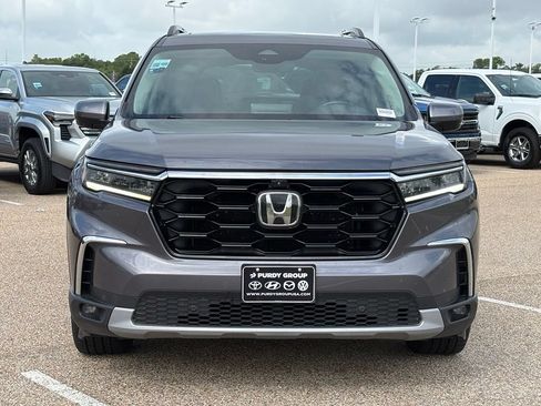 Used 2023 Honda Pilot Elite image 3