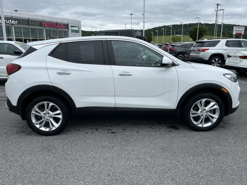 Used 2021 Buick Encore GX Preferred AWD/4WD image 2
