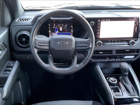 Used 2023 Chevrolet Colorado Trail Boss w/ Technology Package image 6