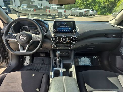 Used 2024 Nissan Sentra SV FWD image 20