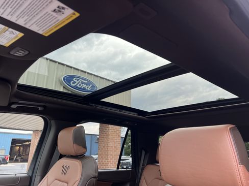Used 2022 Ford Expedition King Ranch AWD/4WD image 23