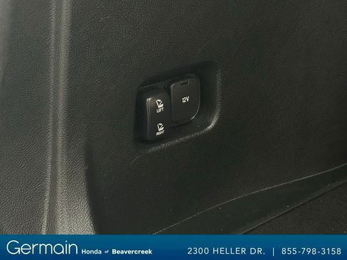 Used 2023 Ford Edge Titanium image 33