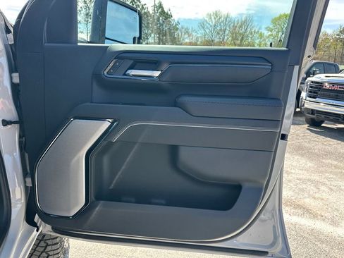 New 2026 GMC Sierra 2500 AT4X w/ LPO, Black Badging Package image 15