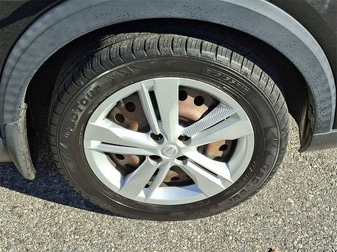 Used 2020 Nissan Kicks S image 8