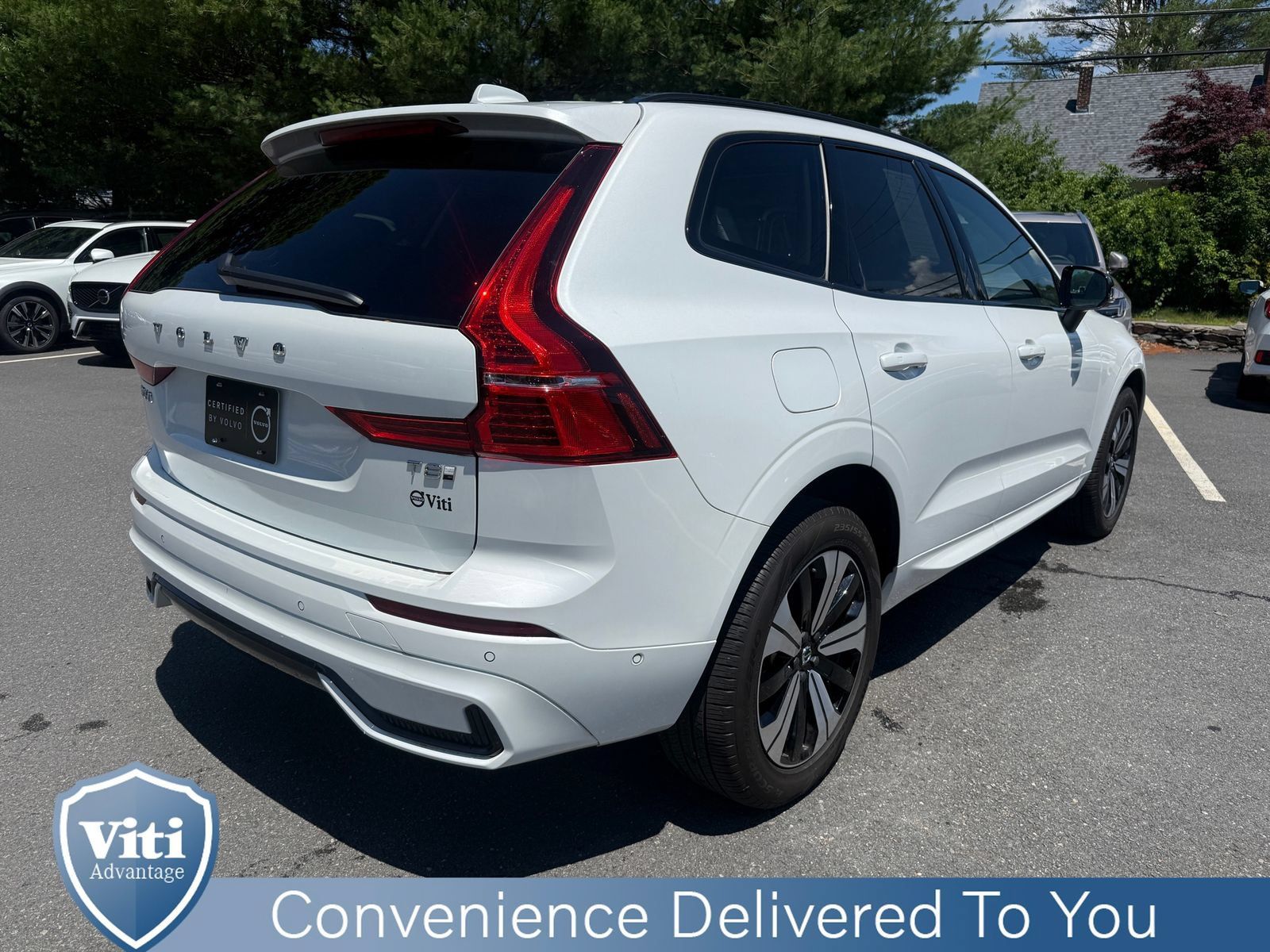 Certified 2025 Volvo XC60 T8 Plus w/ Climate Package AWD/4WD image 8