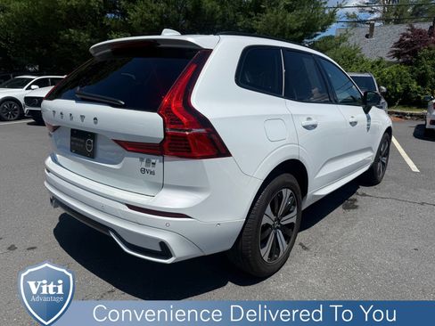 Certified 2025 Volvo XC60 T8 Plus w/ Climate Package AWD/4WD image 8