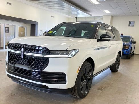 New 2026 Lincoln Navigator L Black Label AWD/4WD image 4