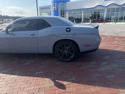 Used 2022 Dodge Challenger SXT w/ Driver Convenience Group RWD image 6