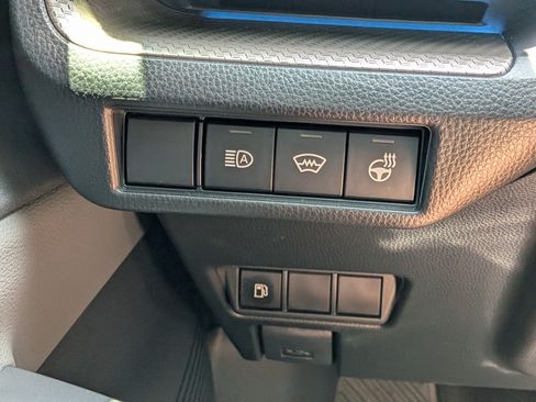 Used 2024 Toyota Prius XLE FWD image 23