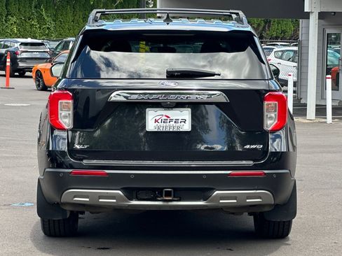 Used 2023 Ford Explorer XLT w/ Equipment Group 202A AWD/4WD image 5