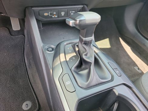 Used 2025 Kia K4 FWD image 10