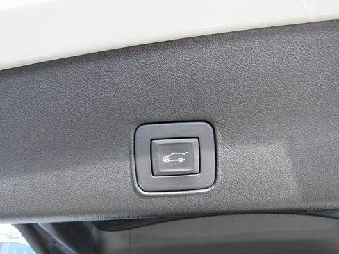 Used 2023 Chevrolet TrailBlazer ACTIV w/ Sun and Liftgate Package image 29