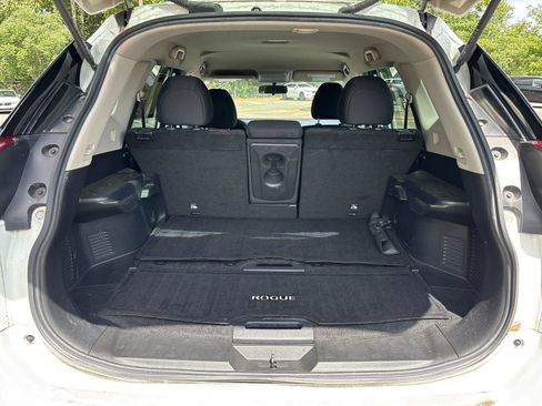 Used 2018 Nissan Rogue S FWD image 34