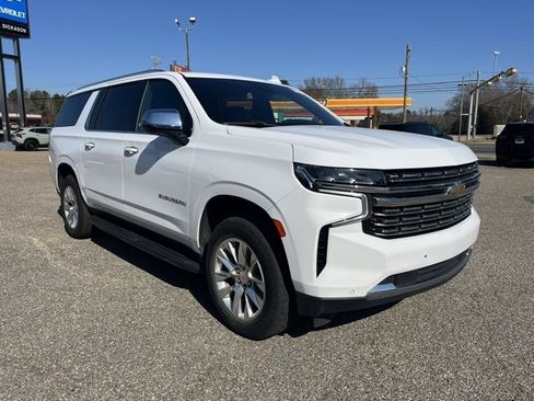 Used 2023 Chevrolet Suburban Premier image 1