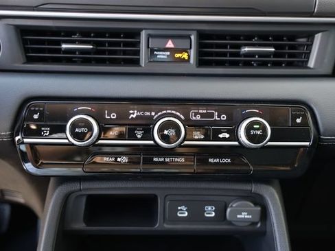 New 2026 Honda Pilot Touring image 24