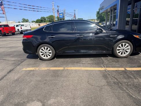 Used 2017 Kia Optima EX w/ Premium Package FWD image 16