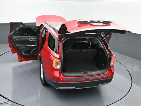Used 2024 Ford Explorer XLT w/ Equipment Group 202A image 49