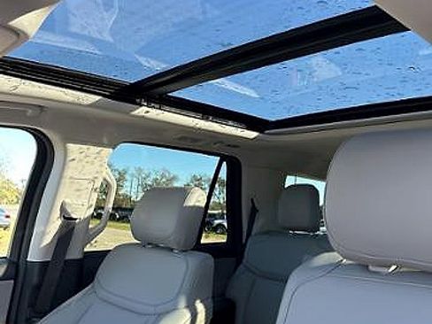 New 2025 Ford Expedition Active image 29