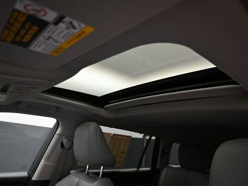 Certified 2024 Toyota Highlander XLE AWD/4WD image 27
