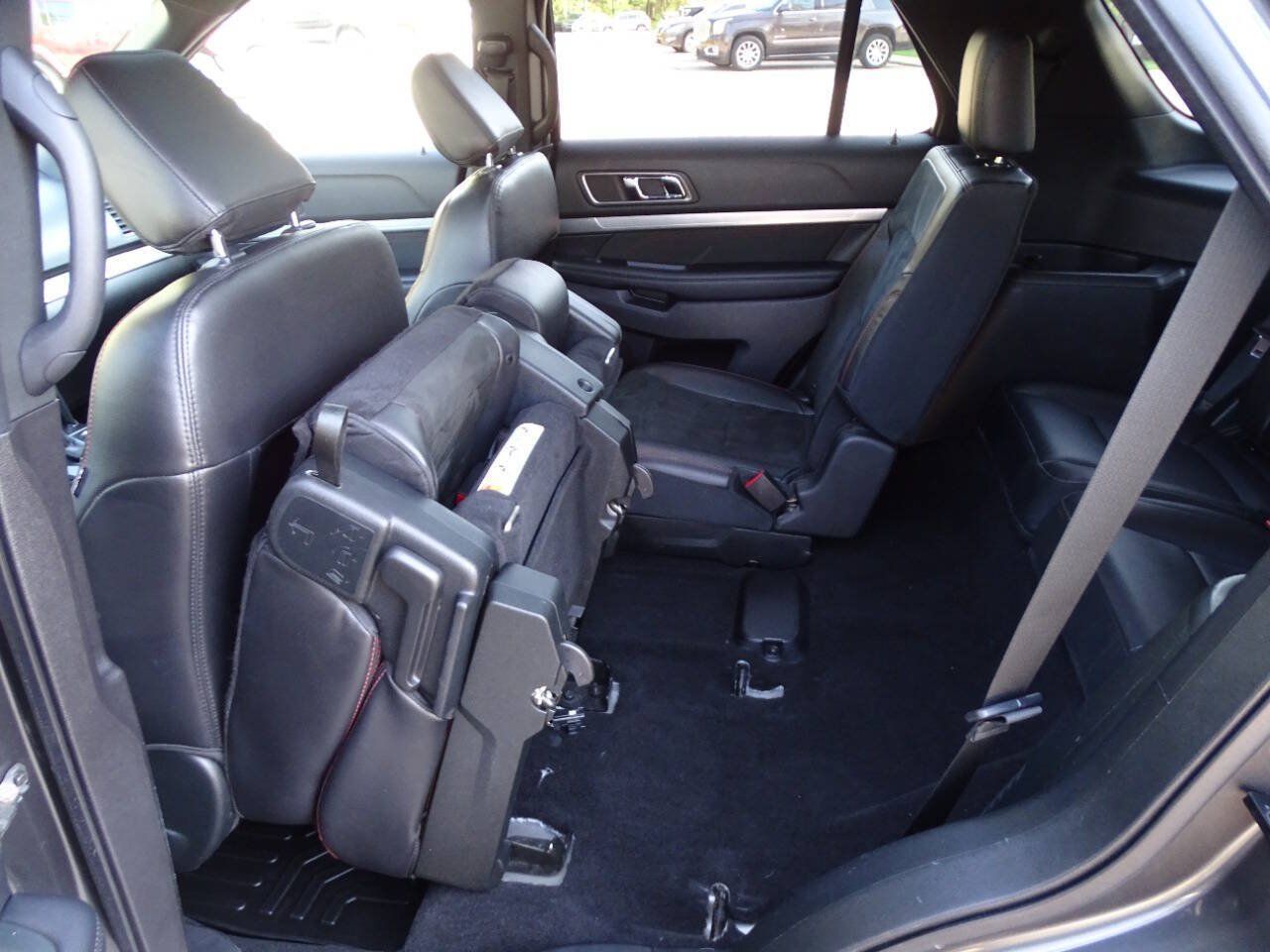 Used 2019 Ford Explorer AWD XLT w/ XLT Sport Appearance Package image 40
