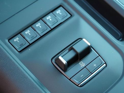 New 2026 GMC Sierra 2500 AT4 w/ AT4 Premium Plus Package image 31