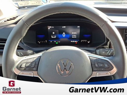 Certified 2022 Volkswagen Taos SE image 19
